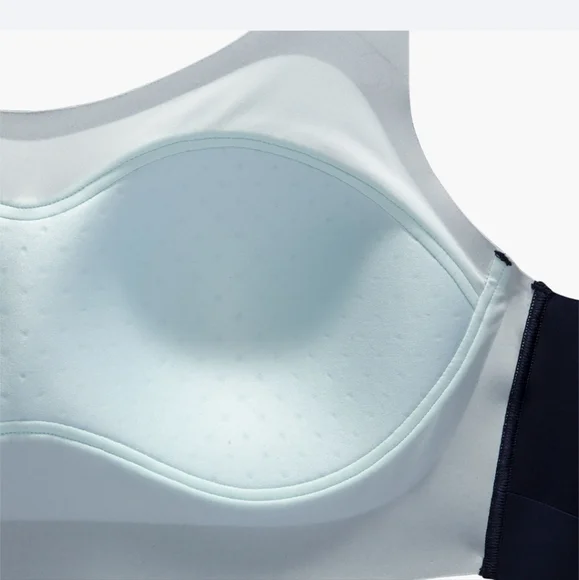 NWOT Brooks Scoopback 2.0 Sports Bra. Size 30C - Picture 6 of 10